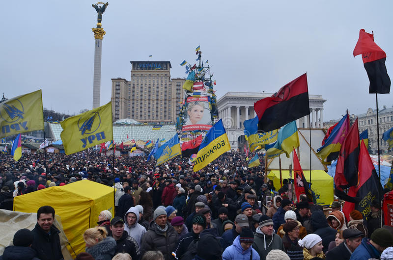 C:\Documenti_gius\31 - Valperga ARCI\rivoluzione-ucraina-euromaidan-39921822.jpg